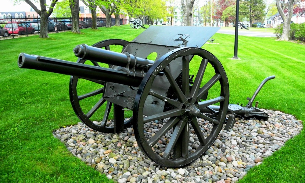 Ordnance_QF_18-pounder_Field_Gun_Mk_II,_Halifax,_Nova_Scotia_(12)